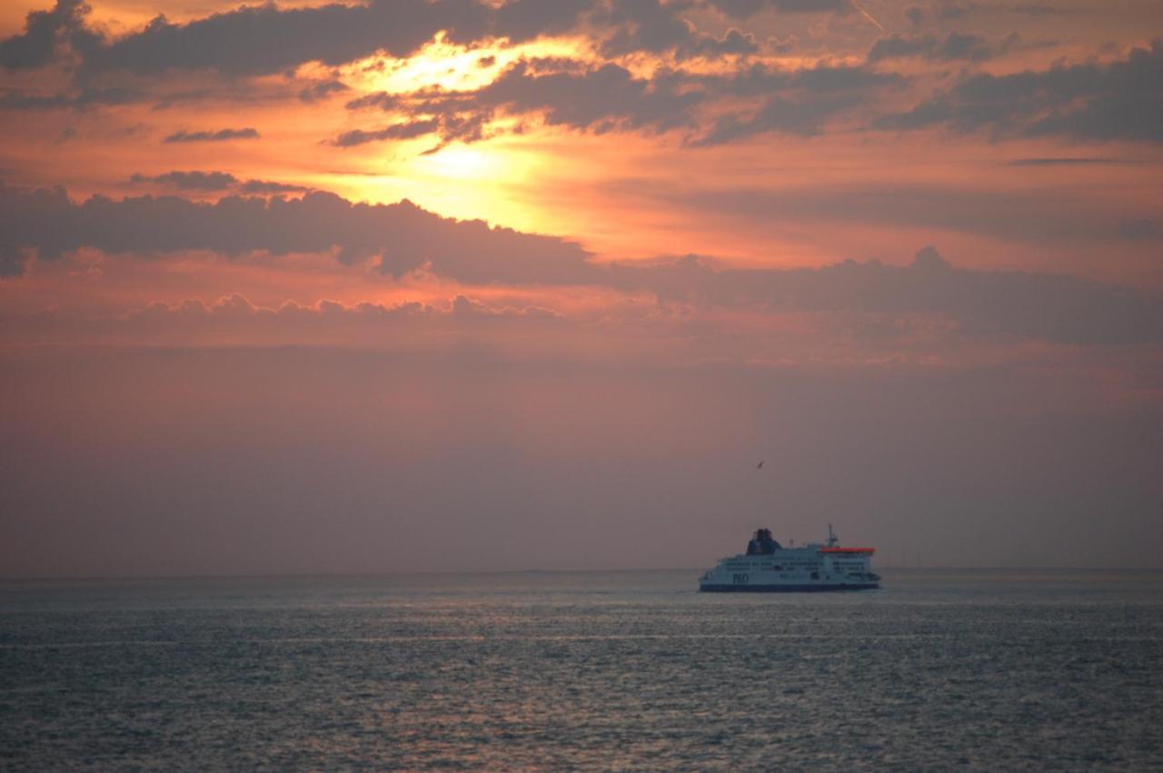 Le Bord De Mer กาเลส์ ภายนอก รูปภาพ